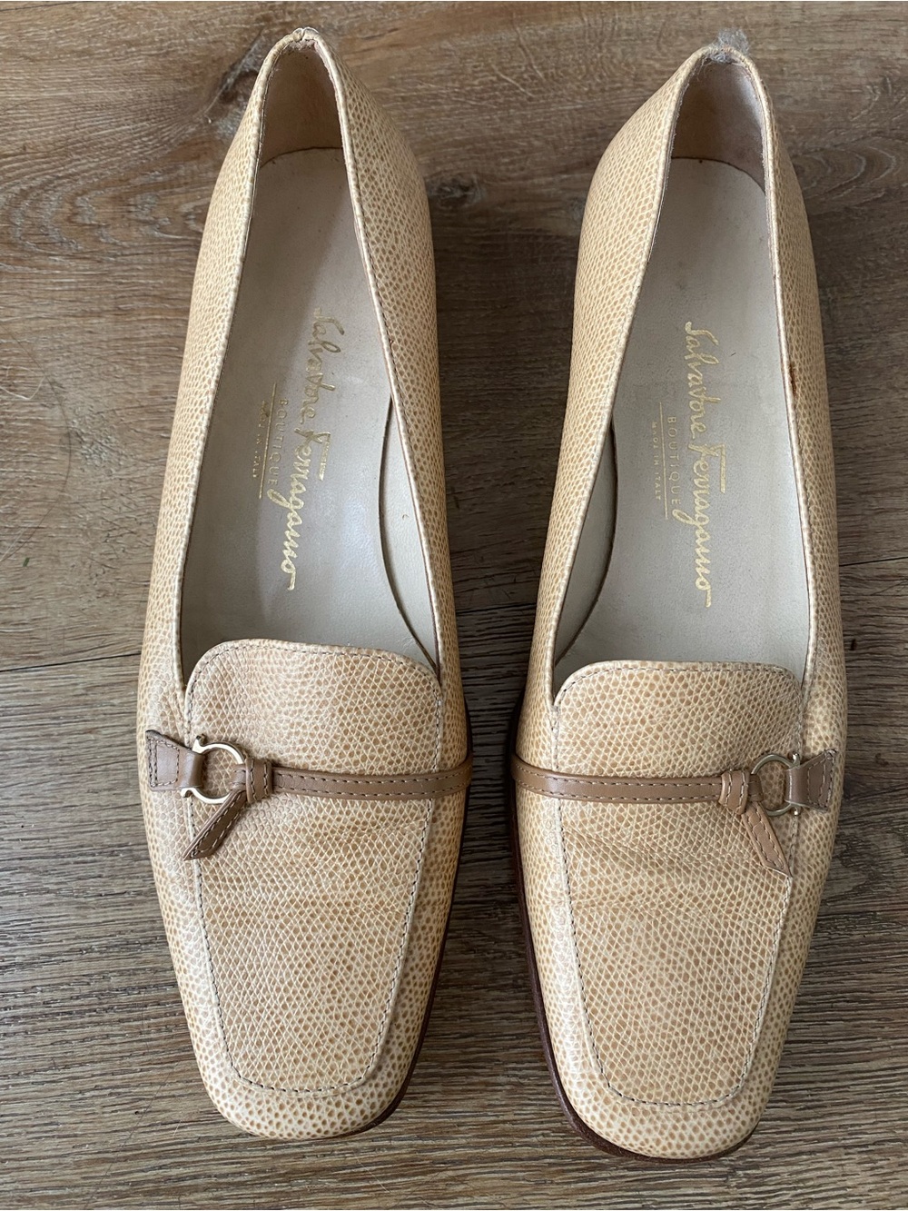Vintage Salvatore Ferragamo Beige Leather Shoes